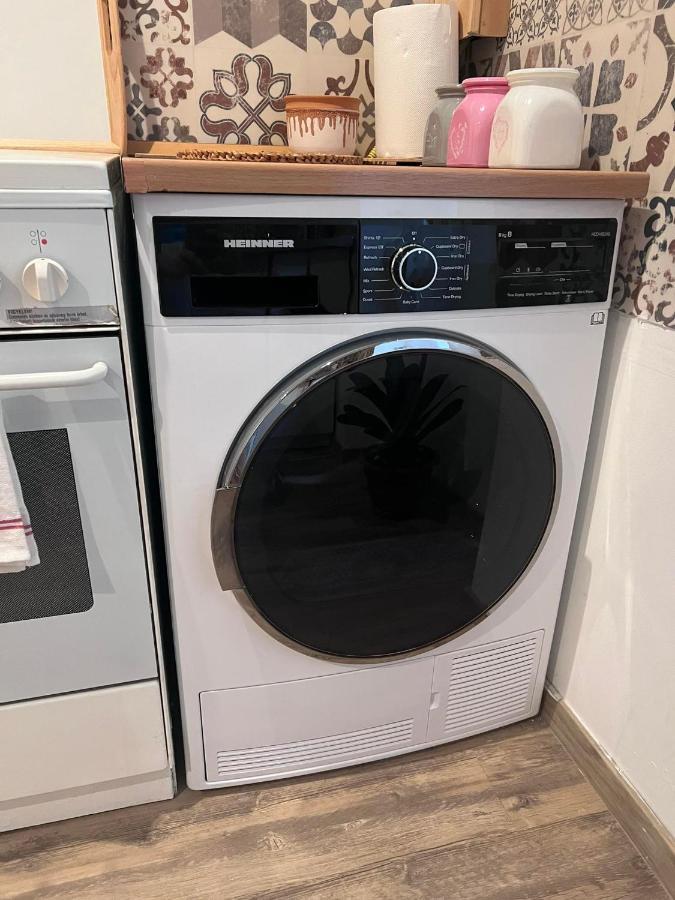 Free Parking, Downtown Apartment Near New York Cafe بودابست المظهر الخارجي الصورة